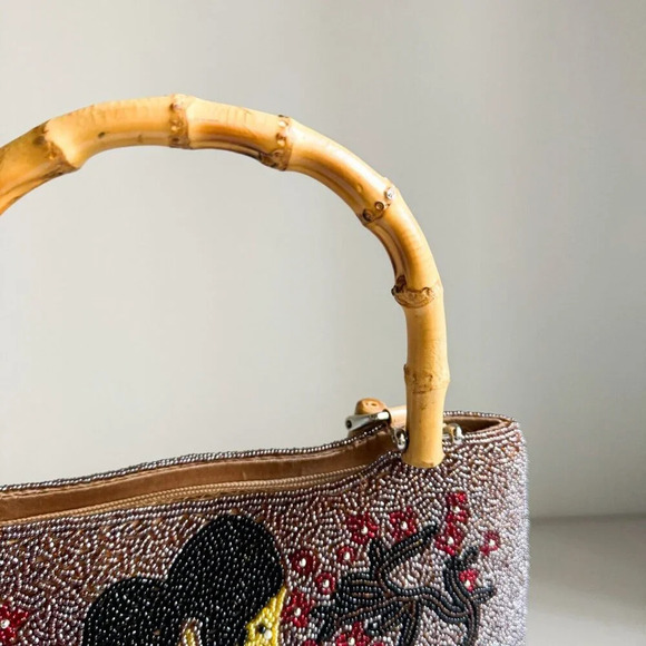 Vintage Fully Beaded Colourful Geisha Themed Bamboo Handle Purse - Picture 3 of 10